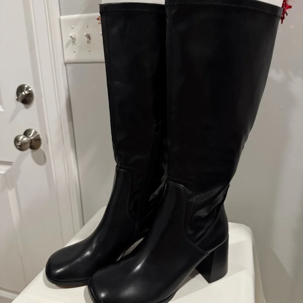 Topshop Knee High Boots w/side zipper and block heel - Picture 16 of 16